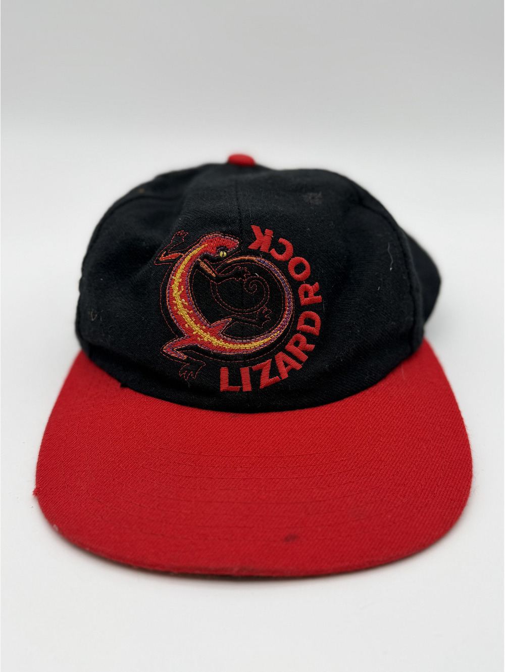 Vintage Marlboro Adventure Team Lizard Rock Black and Red Snapback Hat